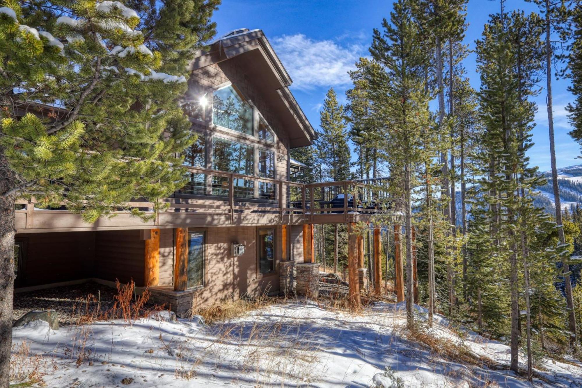 Rising Bull Lodge Big Sky Exterior photo
